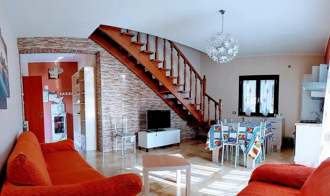 Casa Vacanze Volpe Dell'Etna Nicolosi 0*,  Italia