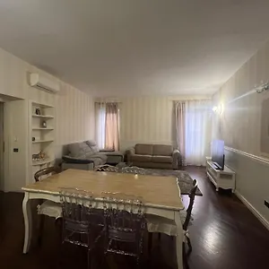 Scalette Pellicciai Appartamento Verona